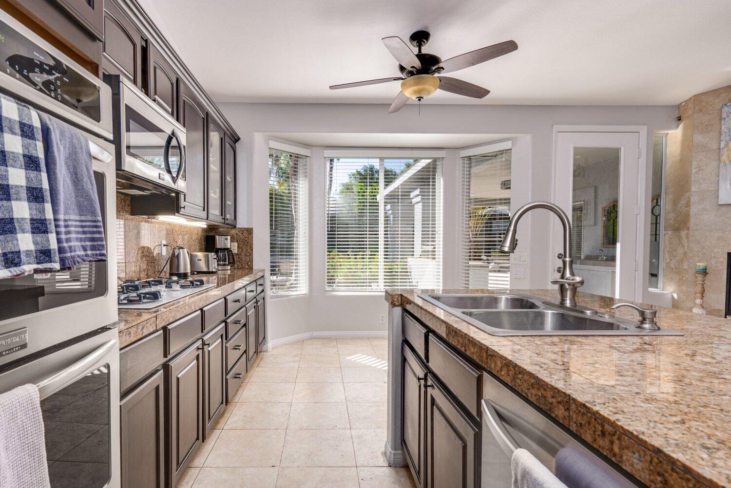 71545 Sahara Road Rancho Mirage, CA 92270 - Photo 17 of 48 17-SaharaRd-354648972e