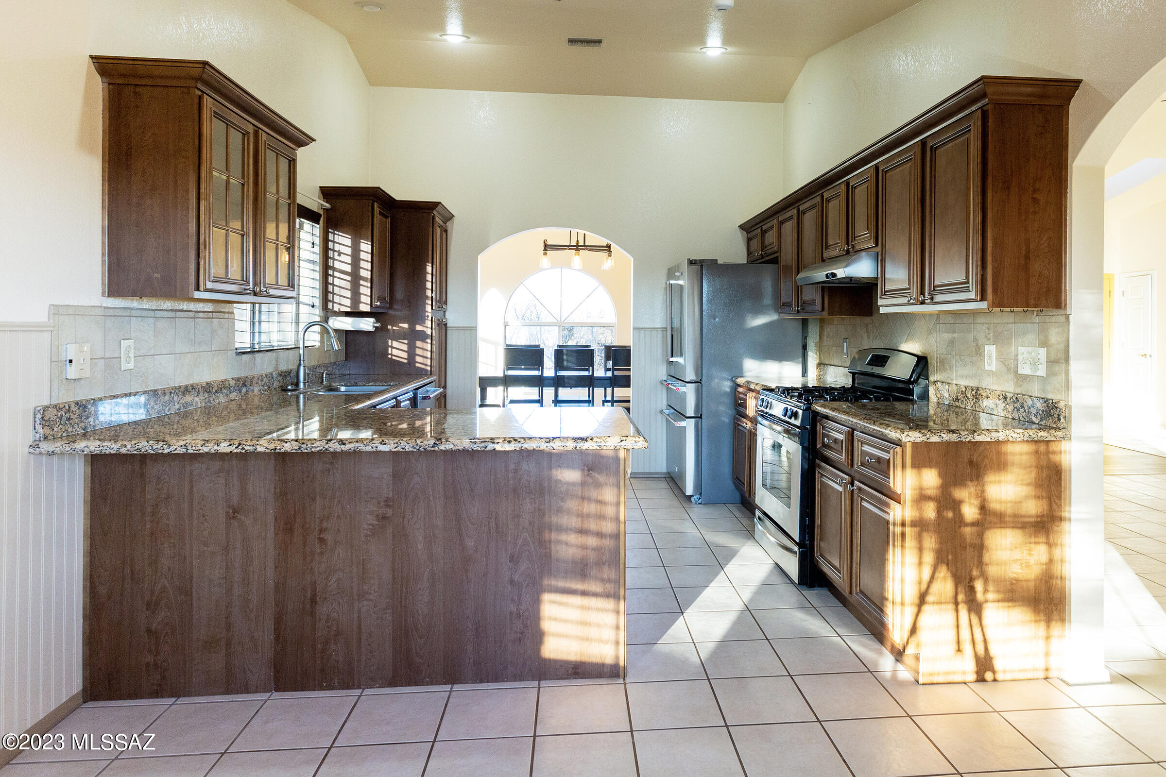 565 Amaranto Court Rio Rico, AZ 85648 - Photo 16 of 46