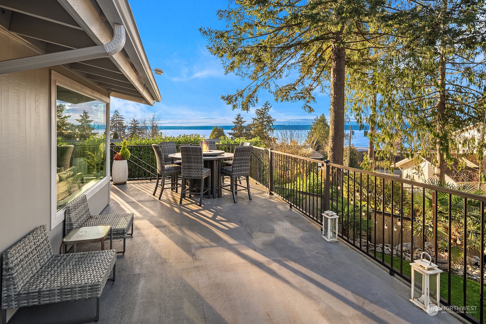 1104 Riviera Place Southwest Normandy Park, WA 98166 - Photo 16 of 40 Gallery Image 16