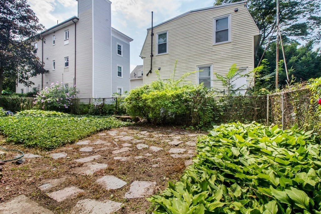 20 Holyoke Road Somerville, MA 02144 - Photo 33 of 38 Gallery Image 33