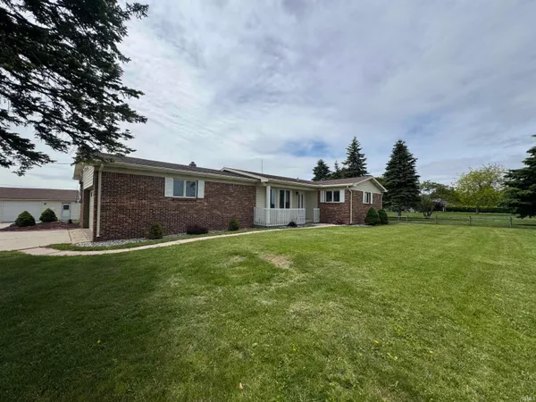 $279,900 | 6863 West 700 North, Sharpsville, IN 46068