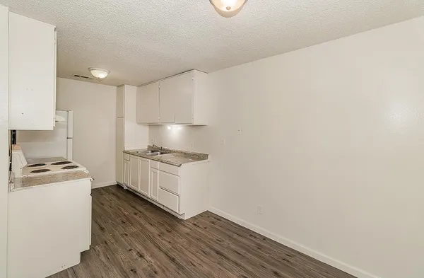 $145,000 | 1221 North Peach Avenue, Unit 226, Fresno, CA 93727