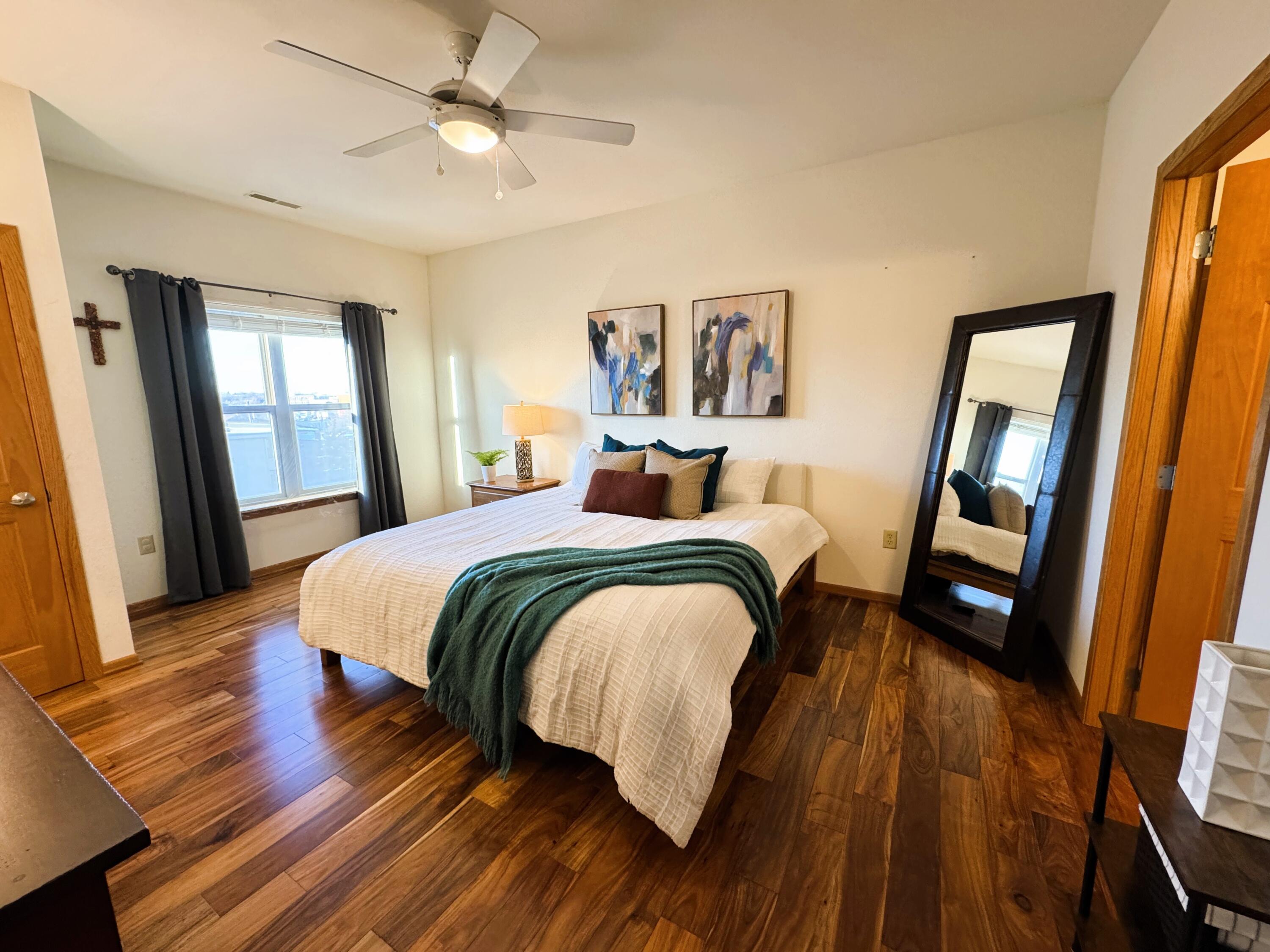 1812 East Lafayette Place, Unit 405 Milwaukee, WI 53202 - Photo 12 of 30 Master Bedroom