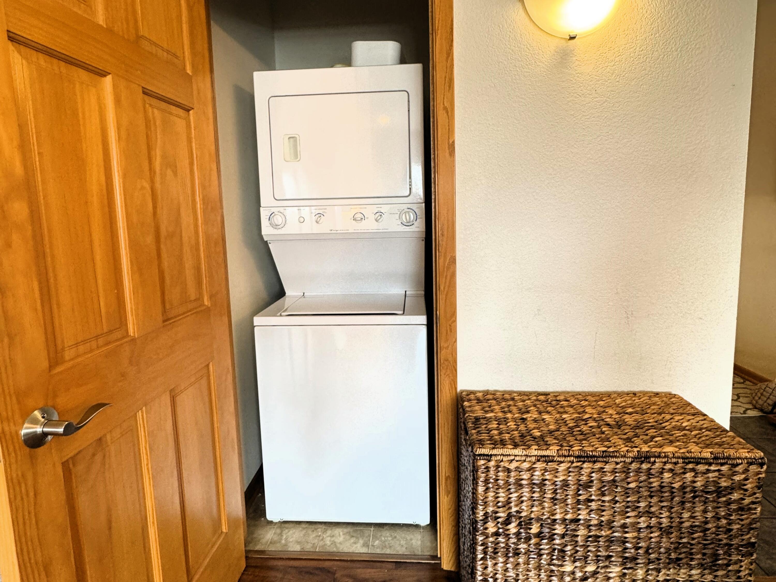 1812 East Lafayette Place, Unit 405 Milwaukee, WI 53202 - Photo 20 of 30 Convenient In-Unit Laundry