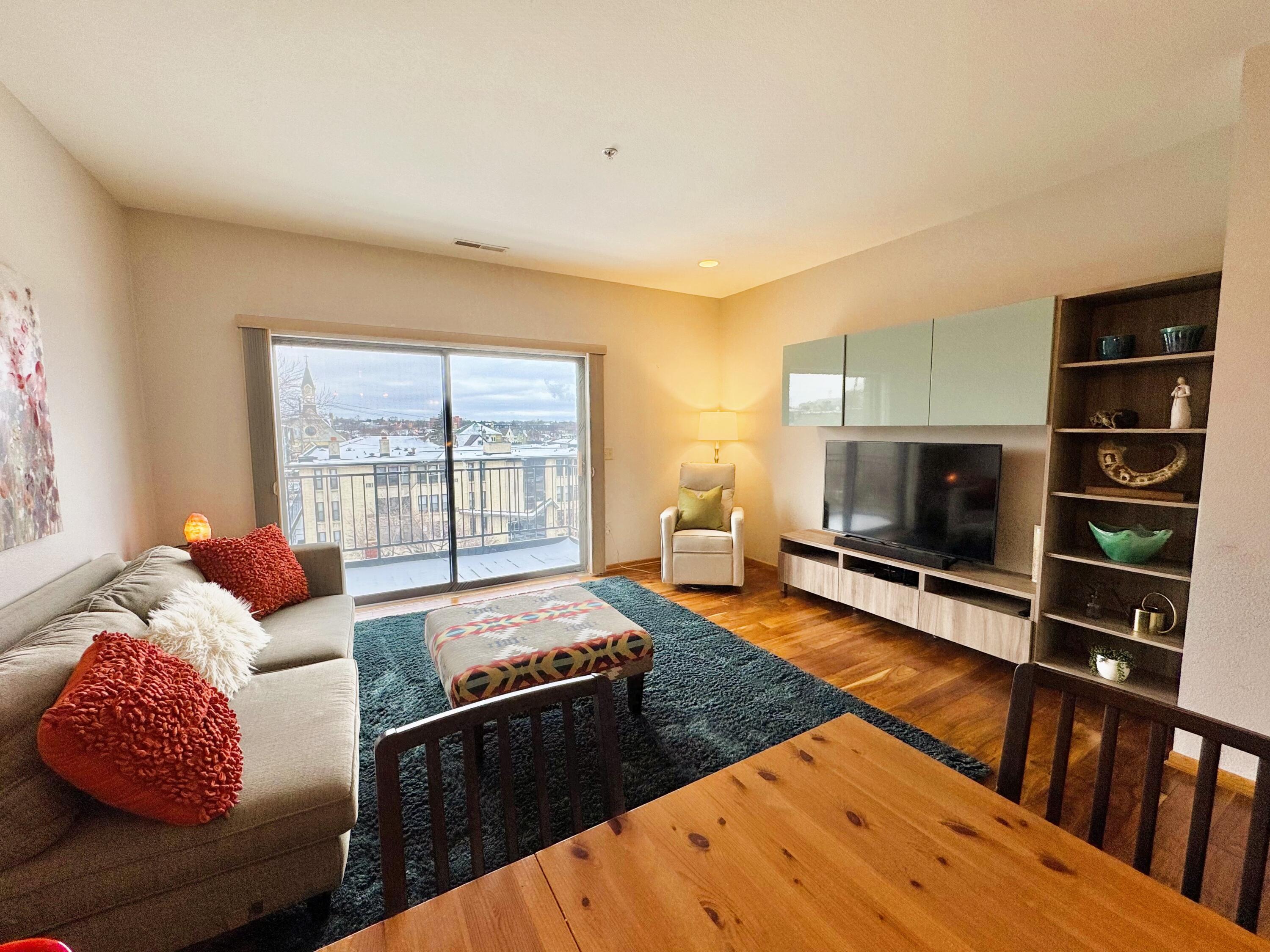 1812 East Lafayette Place, Unit 405 Milwaukee, WI 53202 - Photo 5 of 30 Patio Doors Open to Private Balcony