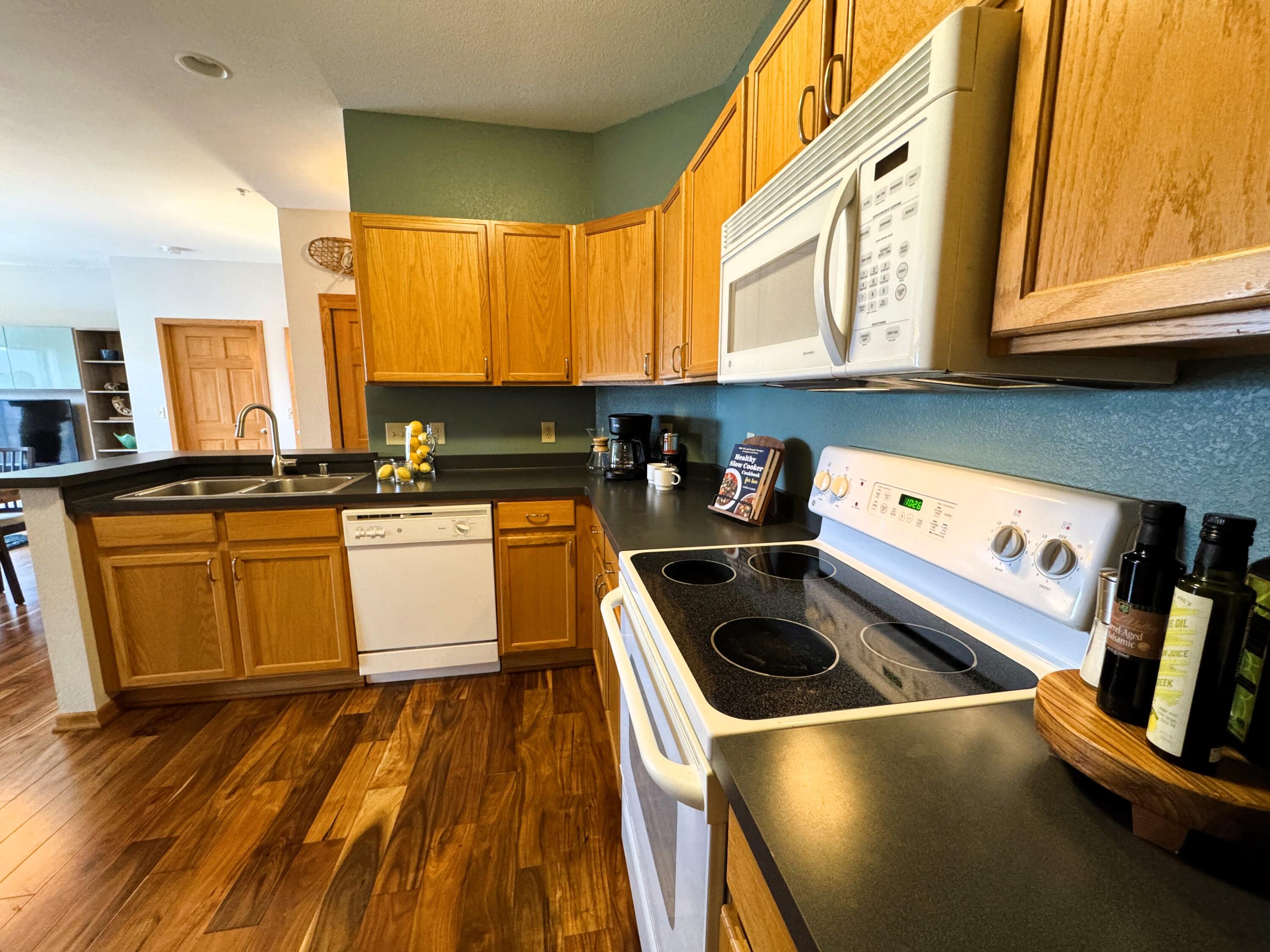 1812 East Lafayette Place, Unit 405 Milwaukee, WI 53202 - Photo 10 of 30 Abundant Kitchen Storage