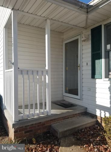 303 Raven Road Stephens City, VA 22655 - Photo 3 of 22 darling front porch