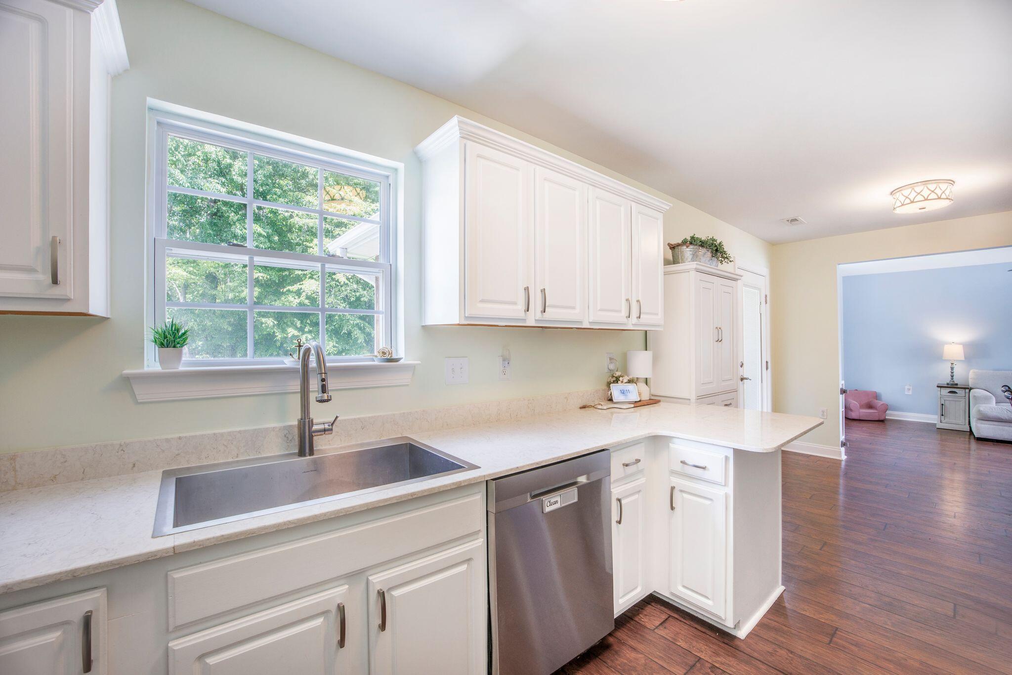 105 Lovette Court Goose Creek, SC 29445 - Photo 11 of 24 Kitchen