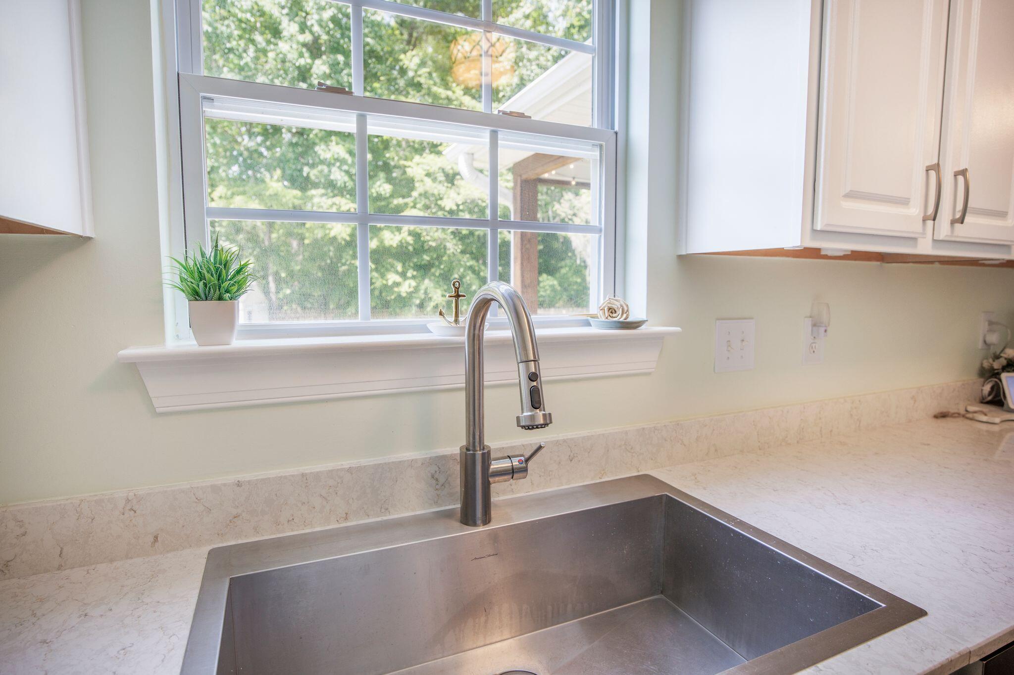 105 Lovette Court Goose Creek, SC 29445 - Photo 10 of 24 Kitchen