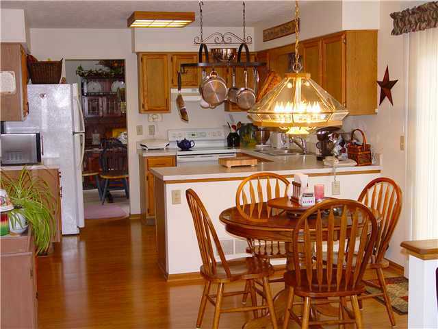 5529 Spring Hill Road Grove City, OH 43123 - Photo 5 of 11 Gallery Image 5