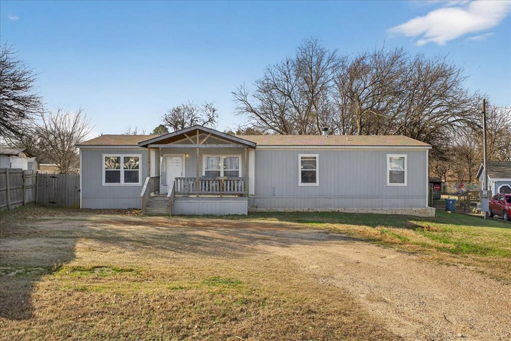 3605 Mockingbird Circle Cleburne, TX 76031 - Photo 5 of 40 View of front of home with a porch