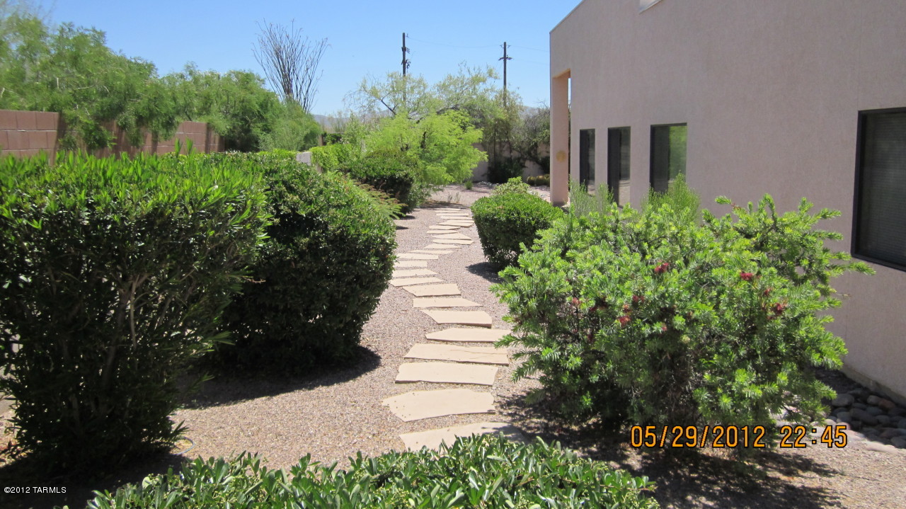 4978 North Valle Road Tucson, AZ 85750 - Photo 12 of 22
