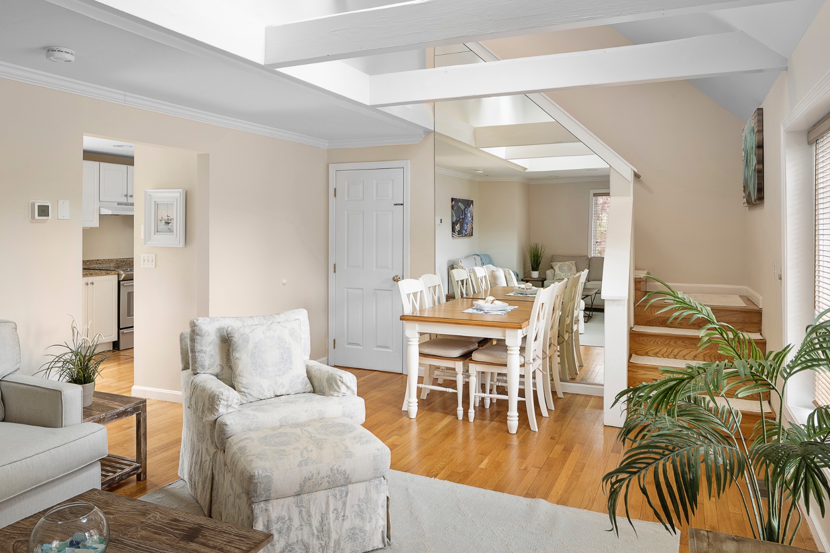 87 Schoolhouse Road Edgartown, MA 02539 - Photo 21 of 29 a dining room with furniture and wooden floor