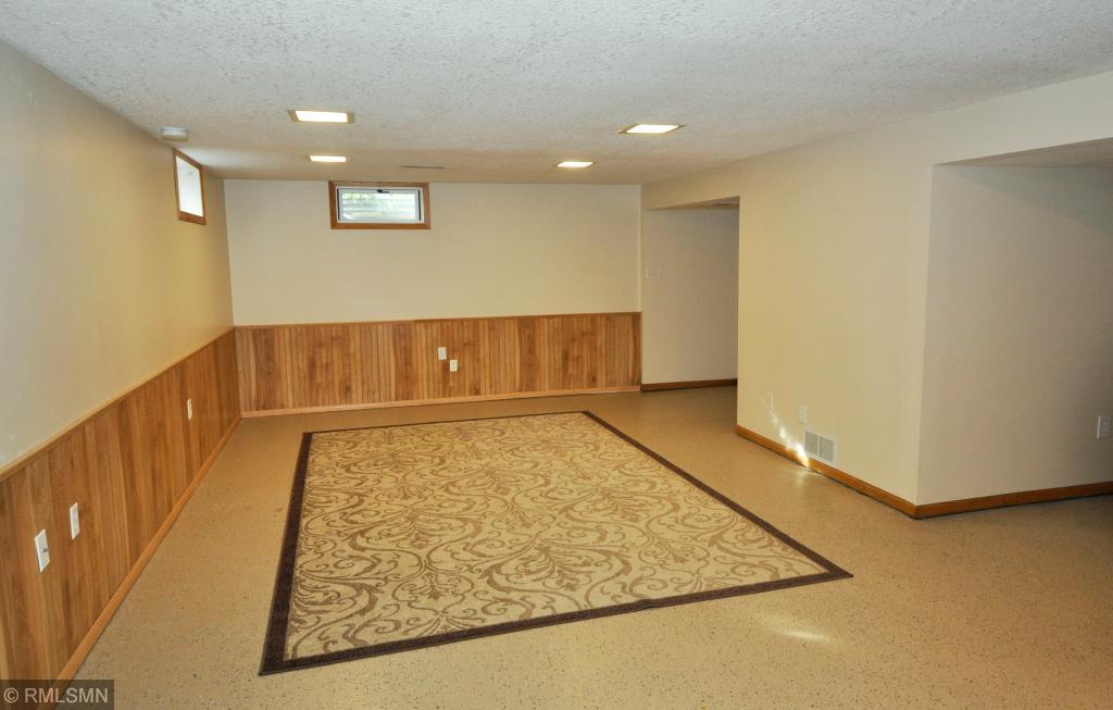 3506 7th Street Northwest Rochester, MN 55901 - Photo 13 of 18