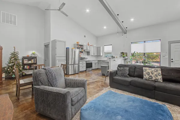 $1,299,999 | 16588 North U.S. Highway 281, Lampasas, TX 76550