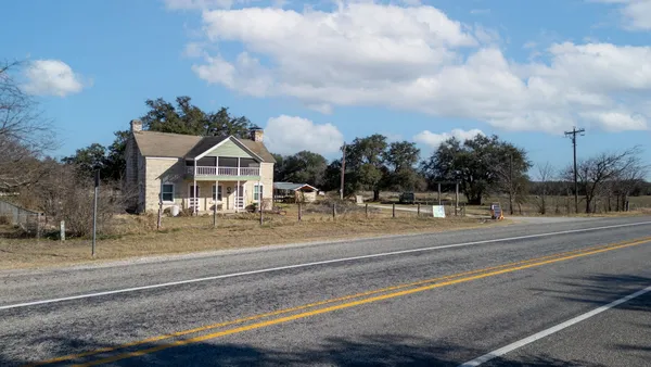 $1,299,999 | 16588 North U.S. Highway 281, Lampasas, TX 76550