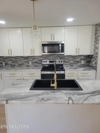 $389,000 | 1711 Haire Road, Dandridge, TN 37725