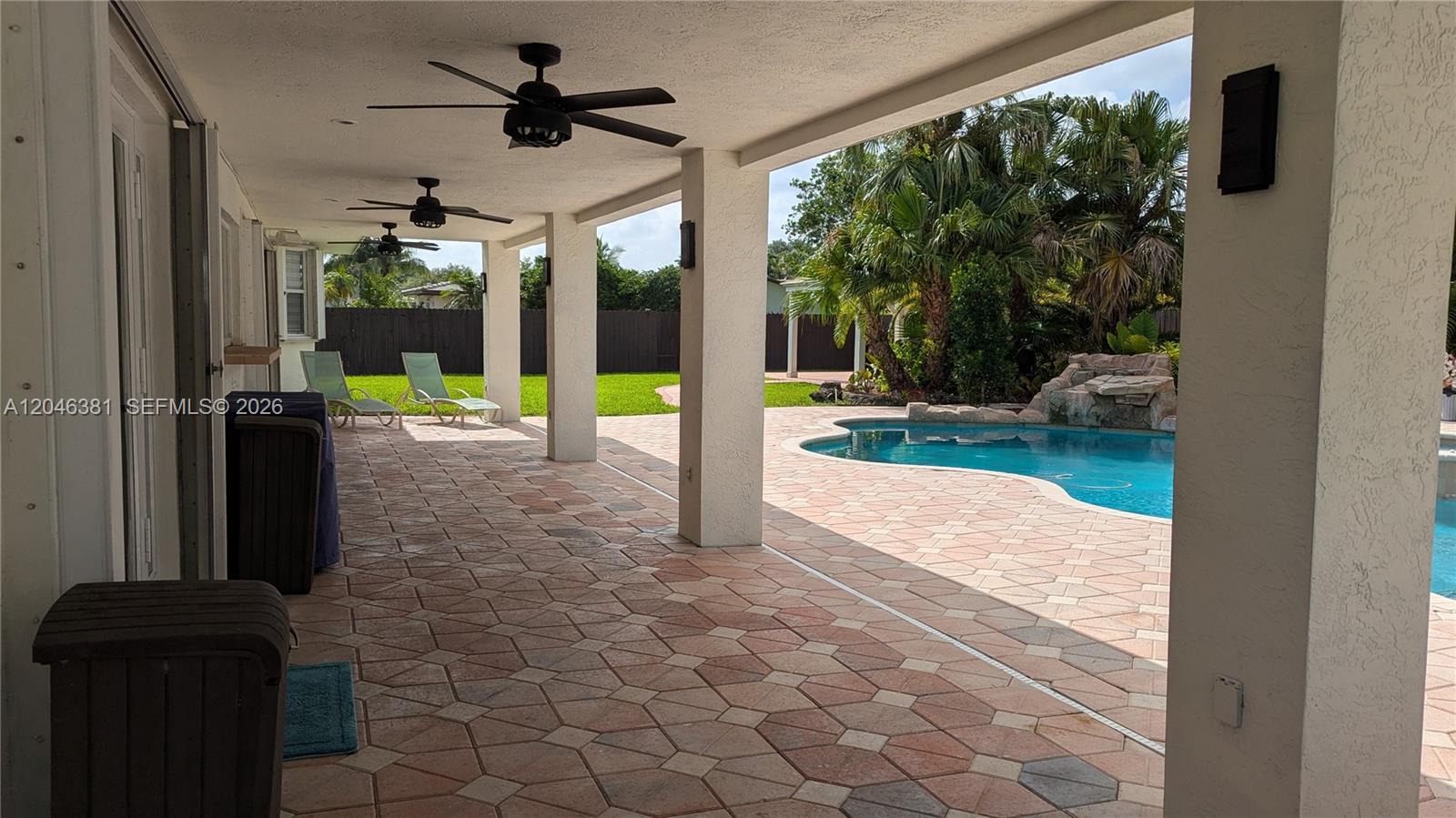 10442 Southwest 114th Street Miami, FL 33176 - Photo 13 of 48 Looking east