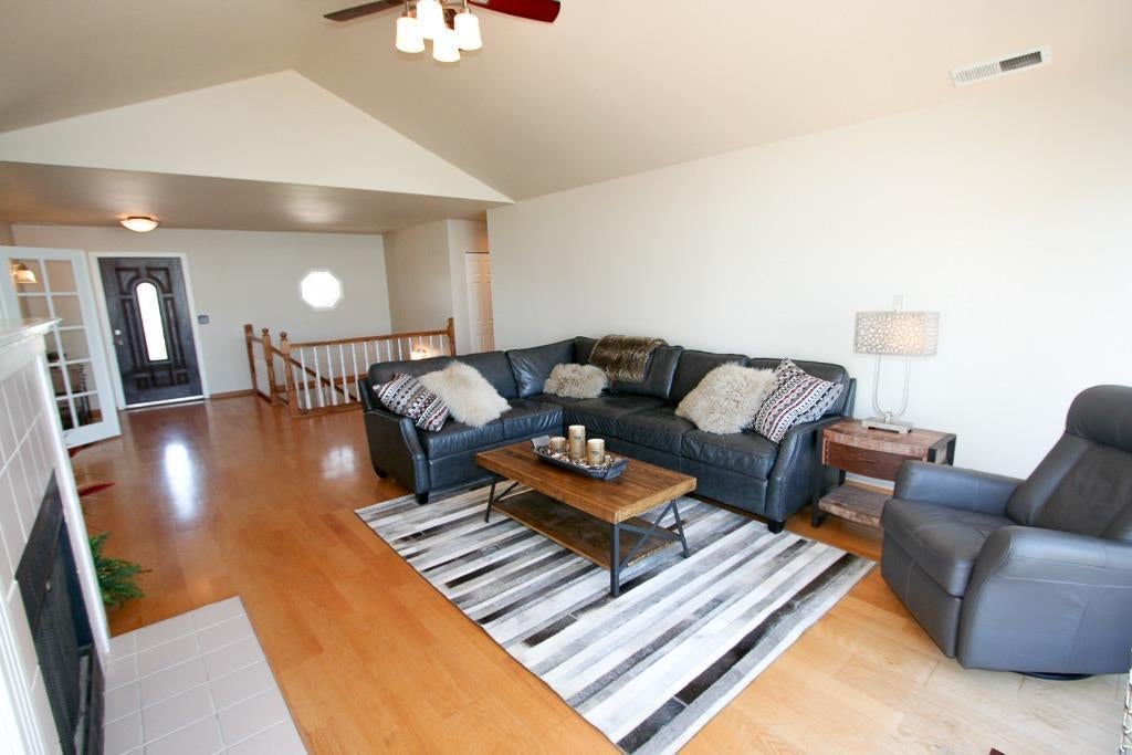 1115 Riverside Drive Klamath Falls, OR 97601 - Photo 4 of 35 Additional Photo