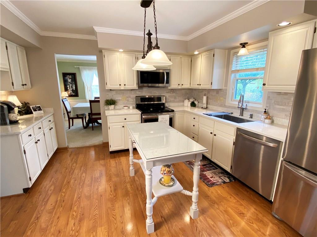 76 Park View Road Carmel, IN 46032 - Photo 2 of 40 Gallery Image 2
