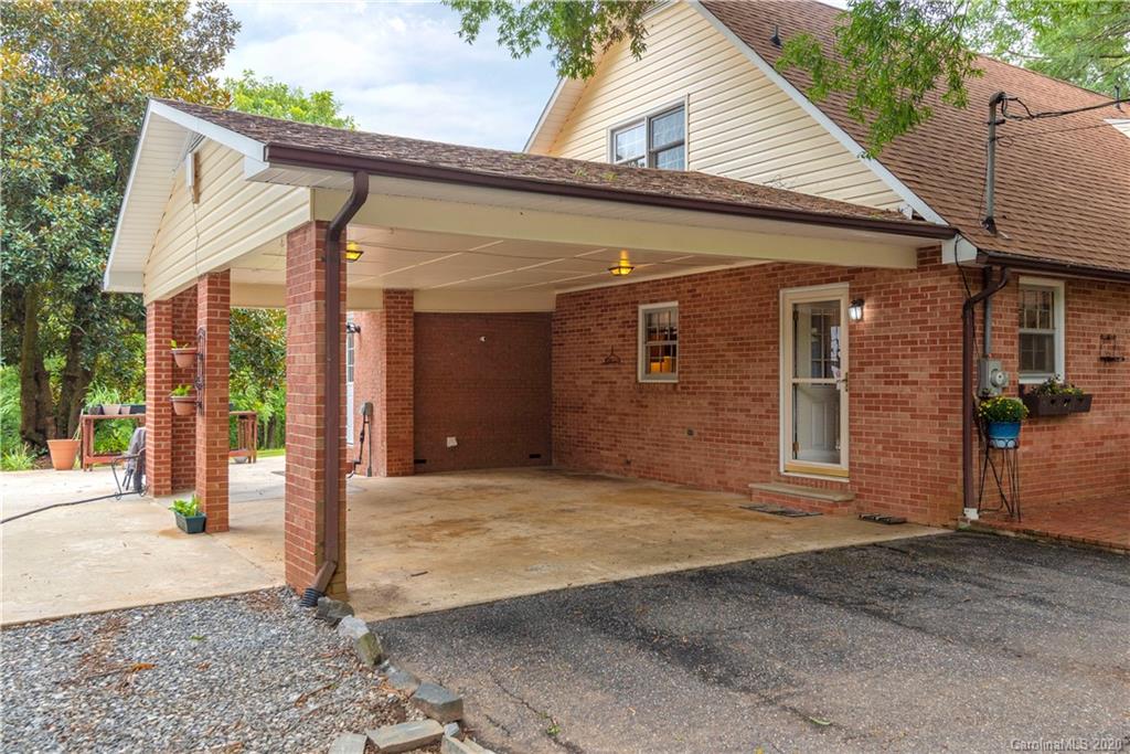 182 Carpenter Road Marion, NC 28752 - Photo 24 of 34 Gallery Image 24