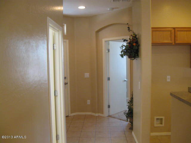 1873 East Del Rio Street Gilbert, AZ 85295 - Photo 6 of 22 Walkway to front door