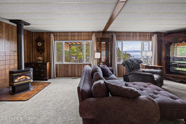 $467,000 | 23160 South Madrona Loop, Unit CAVE BAY, Worley, ID 83876