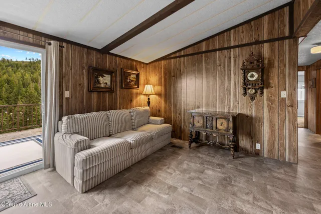 $467,000 | 23160 South Madrona Loop, Unit CAVE BAY, Worley, ID 83876