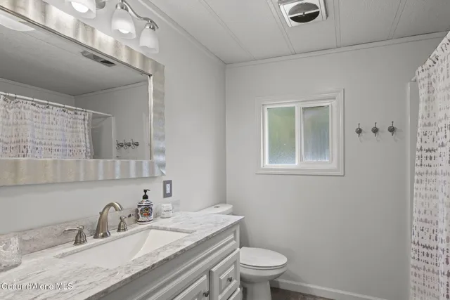 $467,000 | 23160 South Madrona Loop, Unit CAVE BAY, Worley, ID 83876