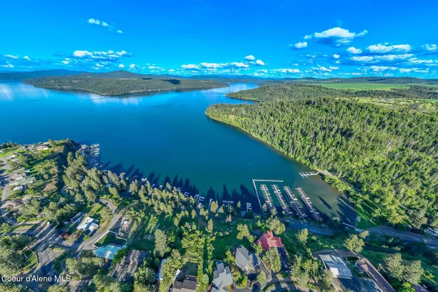 $467,000 | 23160 South Madrona Loop, Unit CAVE BAY, Worley, ID 83876