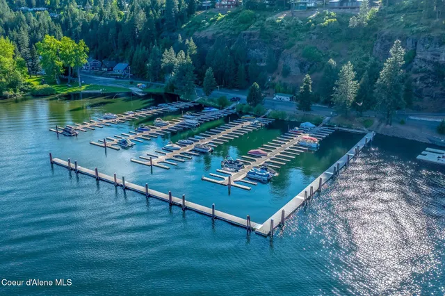 $467,000 | 23160 South Madrona Loop, Unit CAVE BAY, Worley, ID 83876