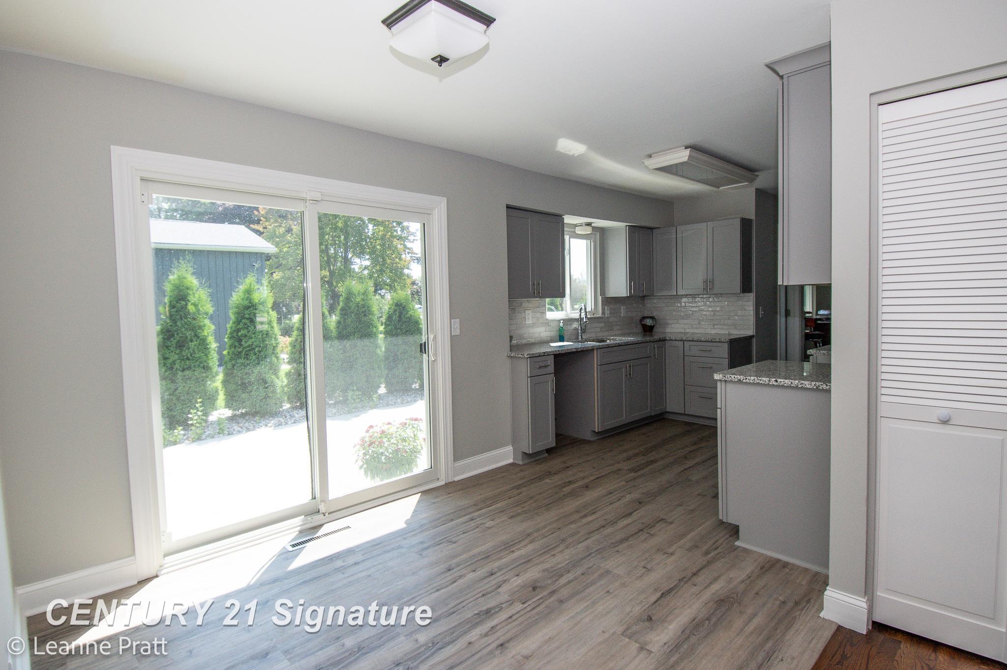 2012 North Nichols Road Flushing, MI 48433 - Photo 7 of 32