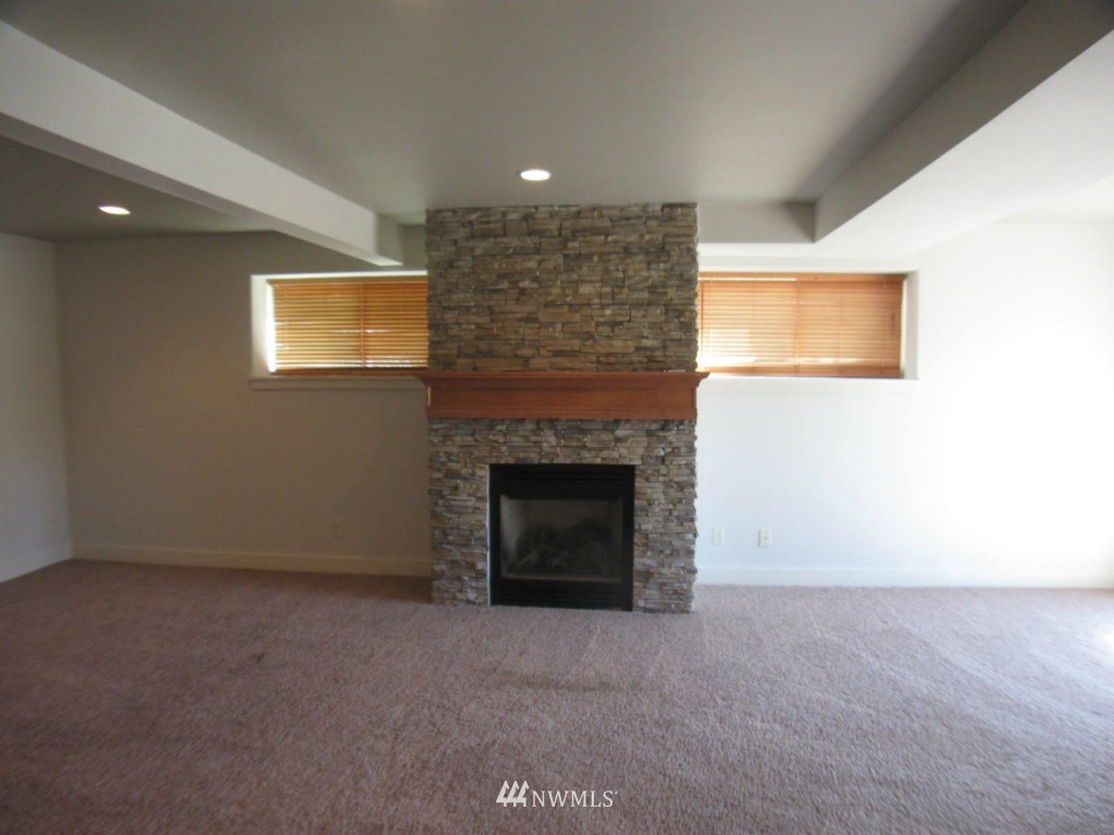 4695 Wynn Road Bellingham, WA 98226 - Photo 14 of 17