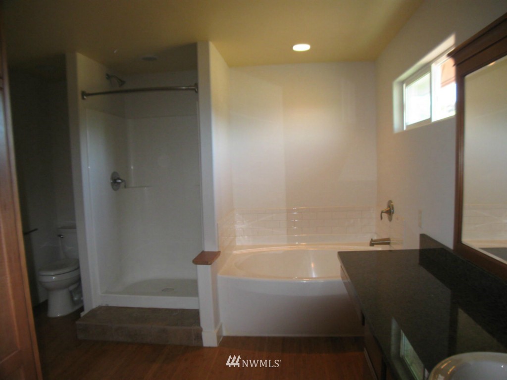 4695 Wynn Road Bellingham, WA 98226 - Photo 10 of 17
