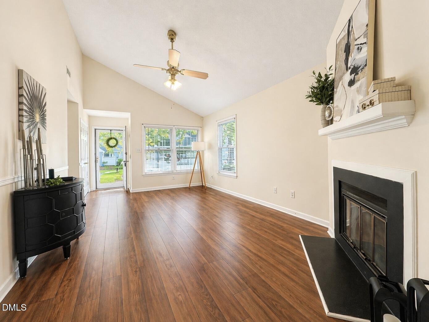 5010 Avenida Del Sol Drive Raleigh, NC 27616 - Photo 8 of 27 Living Room