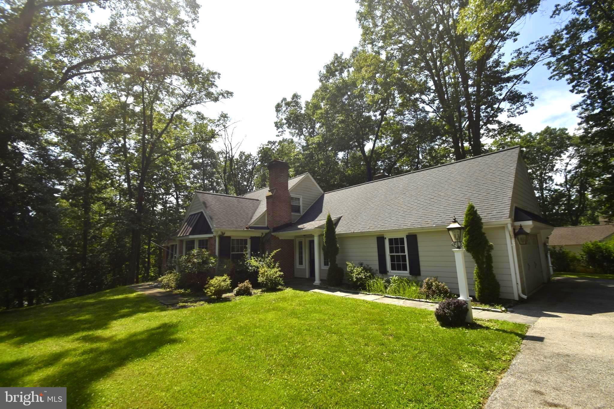 766 Mancill Road Wayne, PA 19087 - Photo 2 of 32