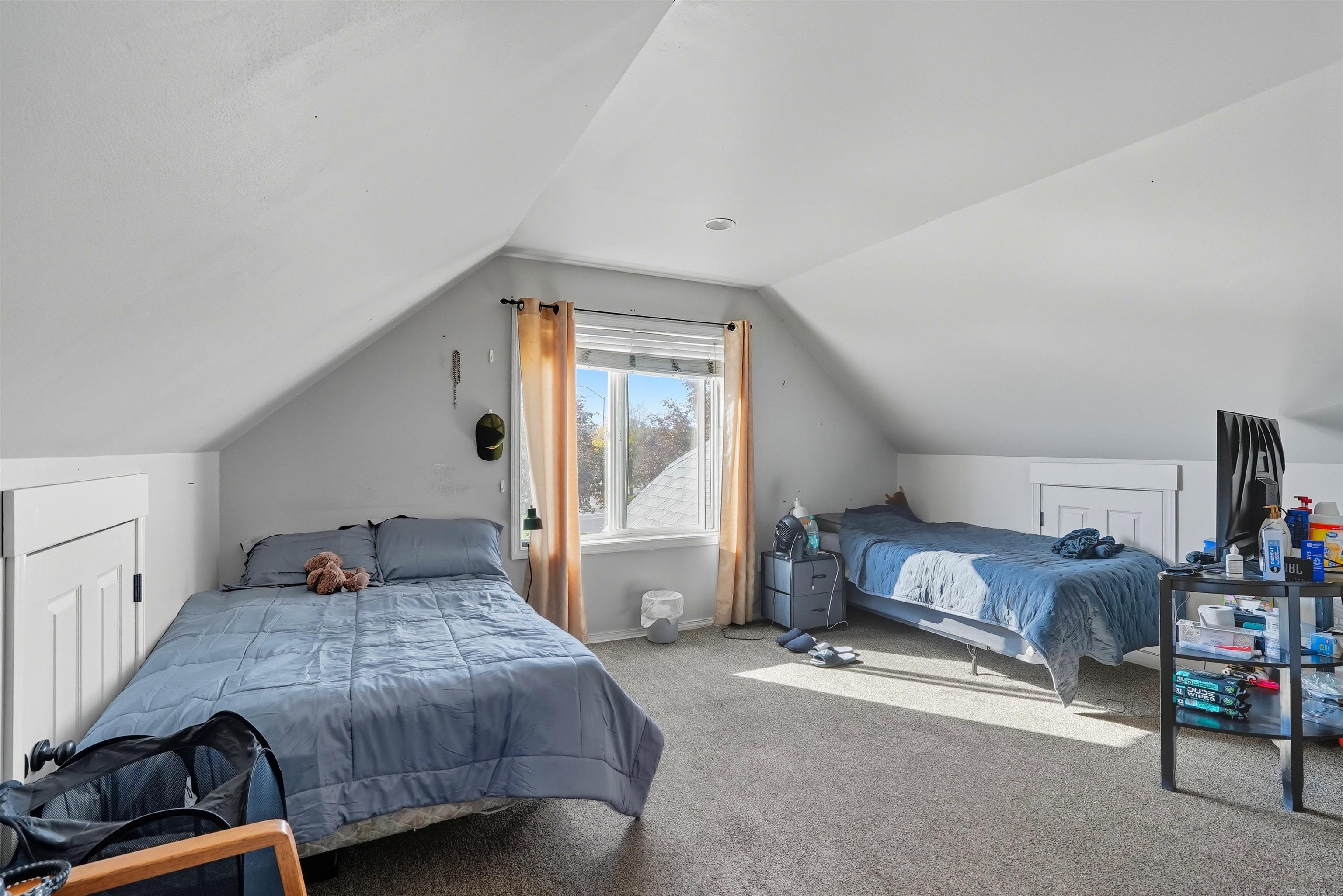 909 East Augusta Avenue Spokane, WA 99207 - Photo 13 of 24