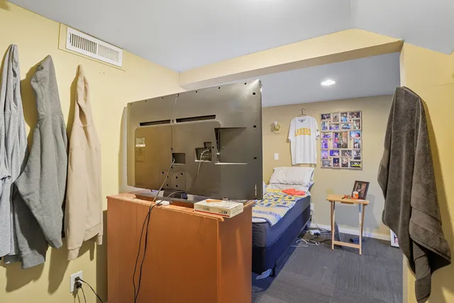 $379,000 | 909 East Augusta Avenue, Spokane, WA 99207