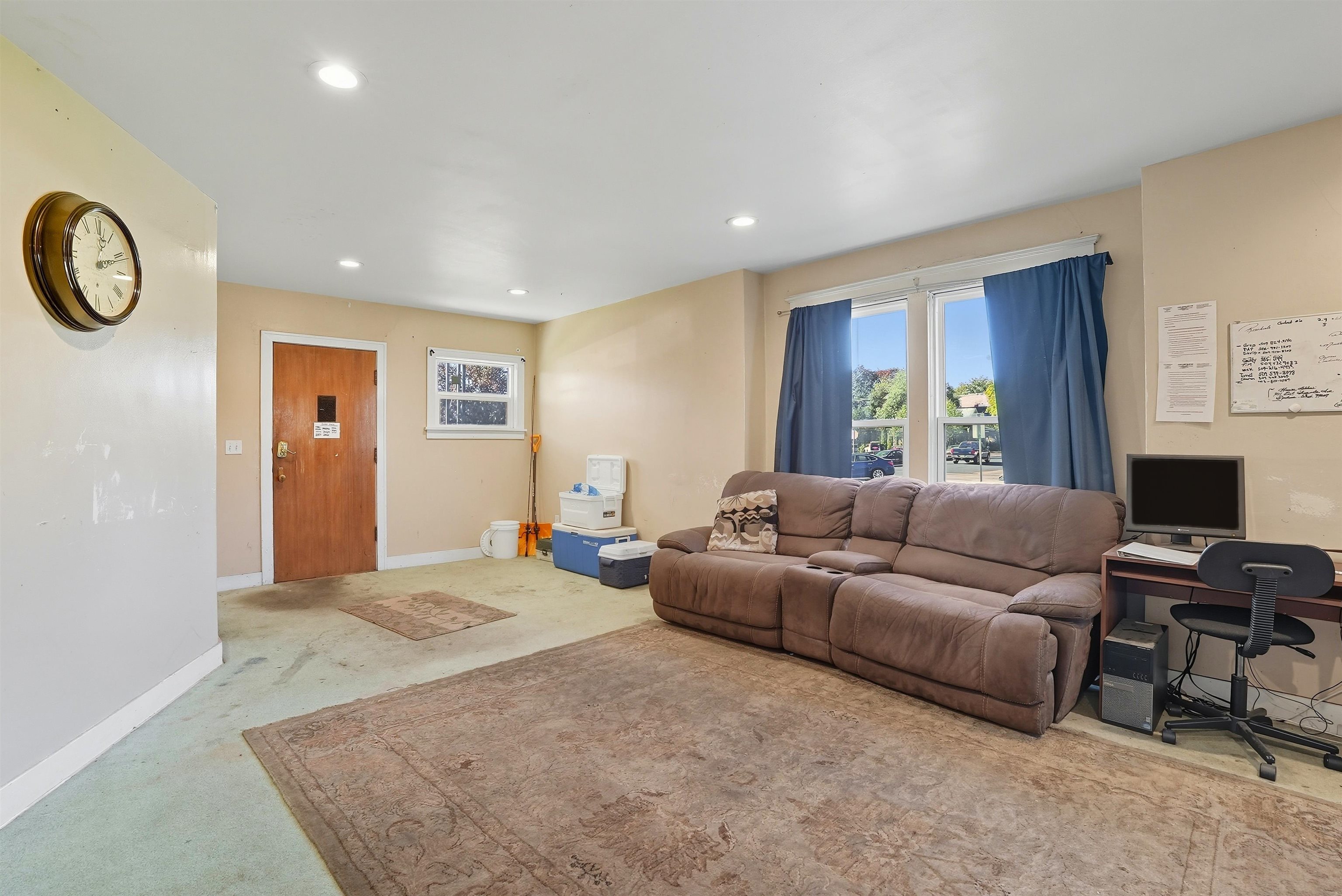 909 East Augusta Avenue Spokane, WA 99207 - Photo 4 of 24