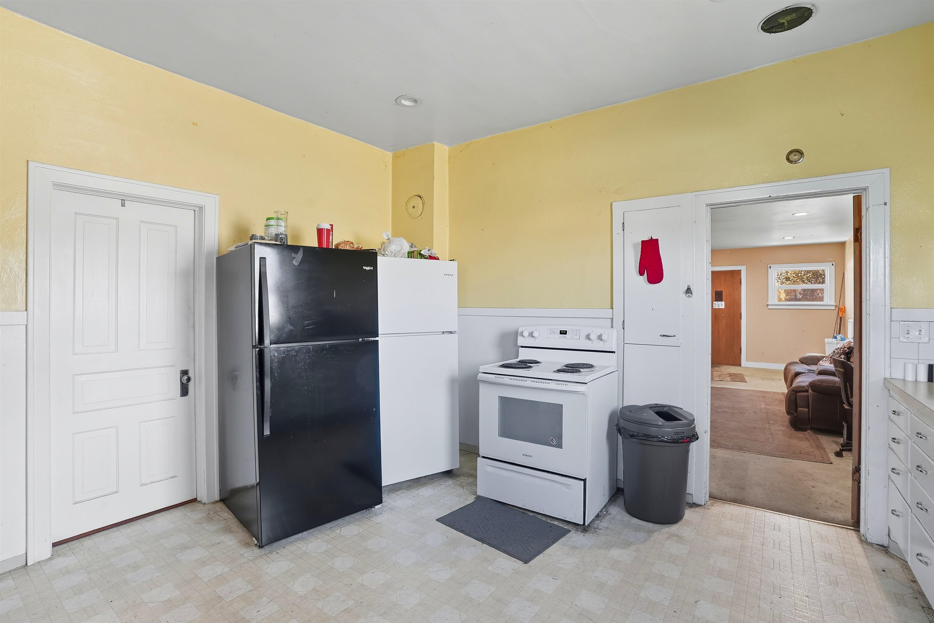 909 East Augusta Avenue Spokane, WA 99207 - Photo 8 of 24