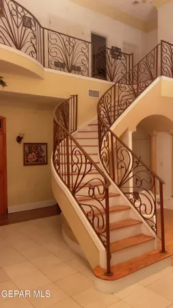 $949,995 | 861 Country Club Road, El Paso, TX 79932