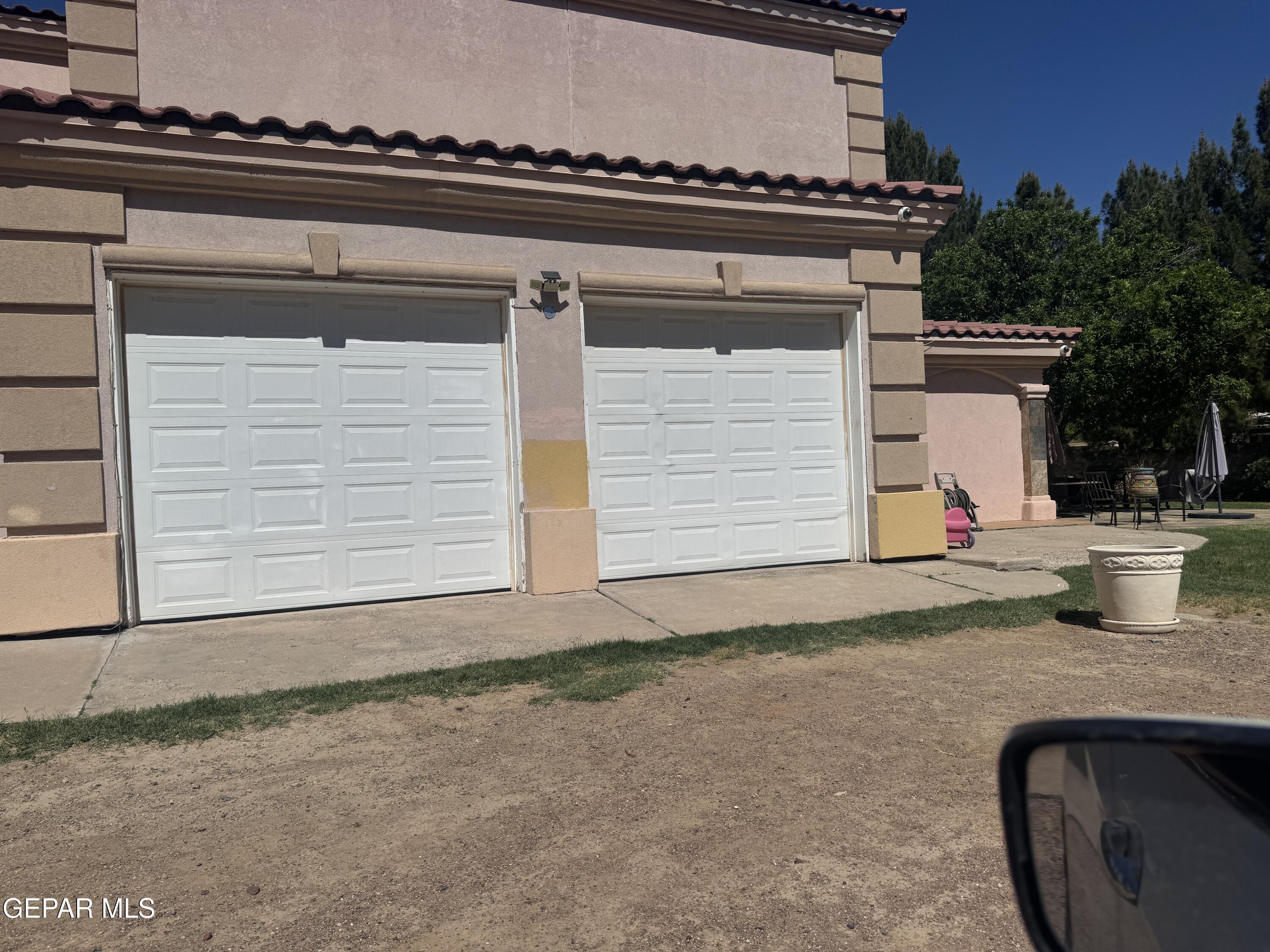 861 Country Club Road El Paso, TX 79932 - Photo 8 of 19 IMG_3494