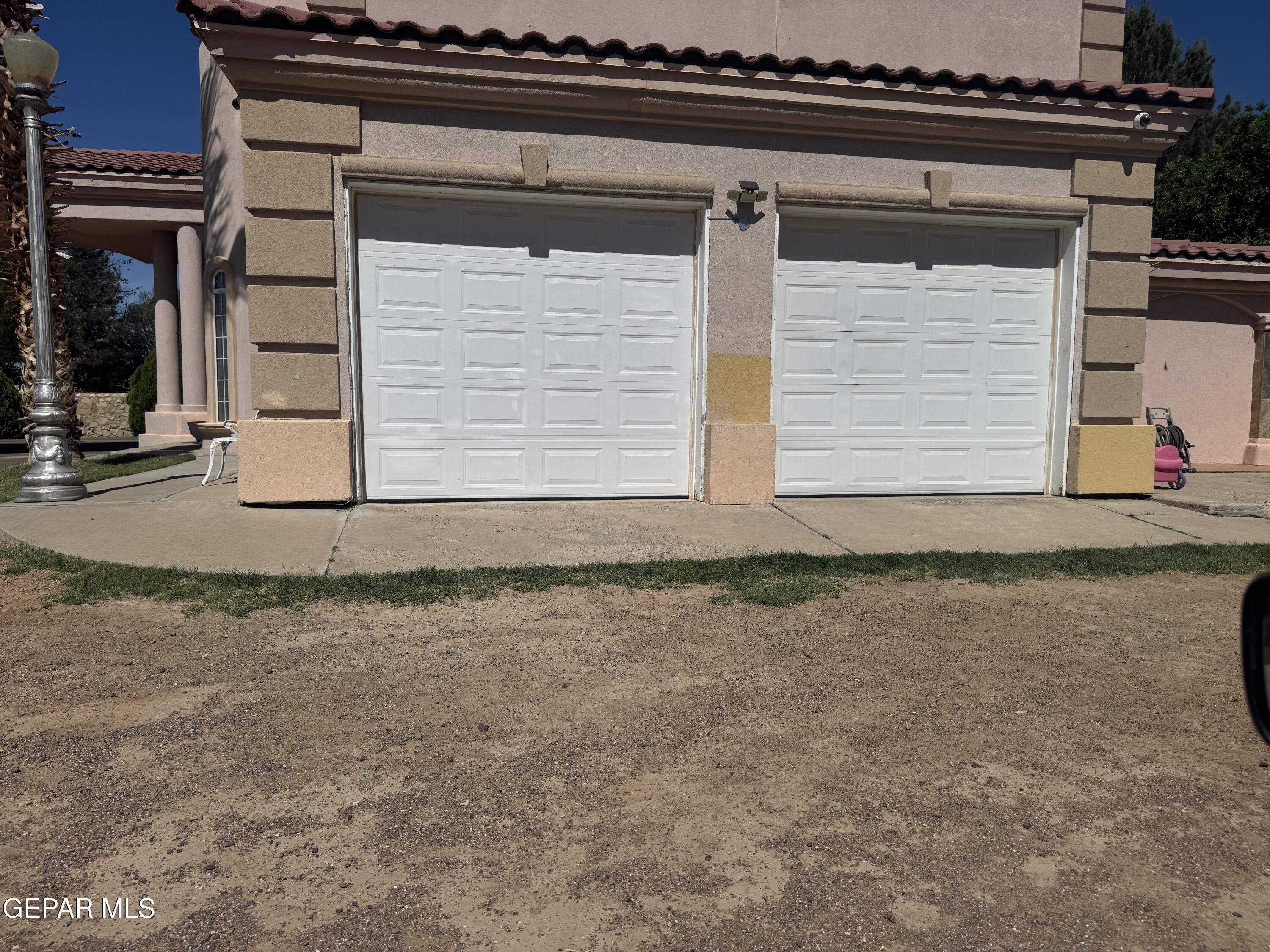 861 Country Club Road El Paso, TX 79932 - Photo 9 of 19 IMG_3493