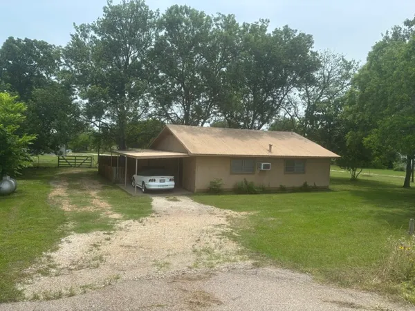 $850 | Undisclosed Address, Giddings, TX 78942