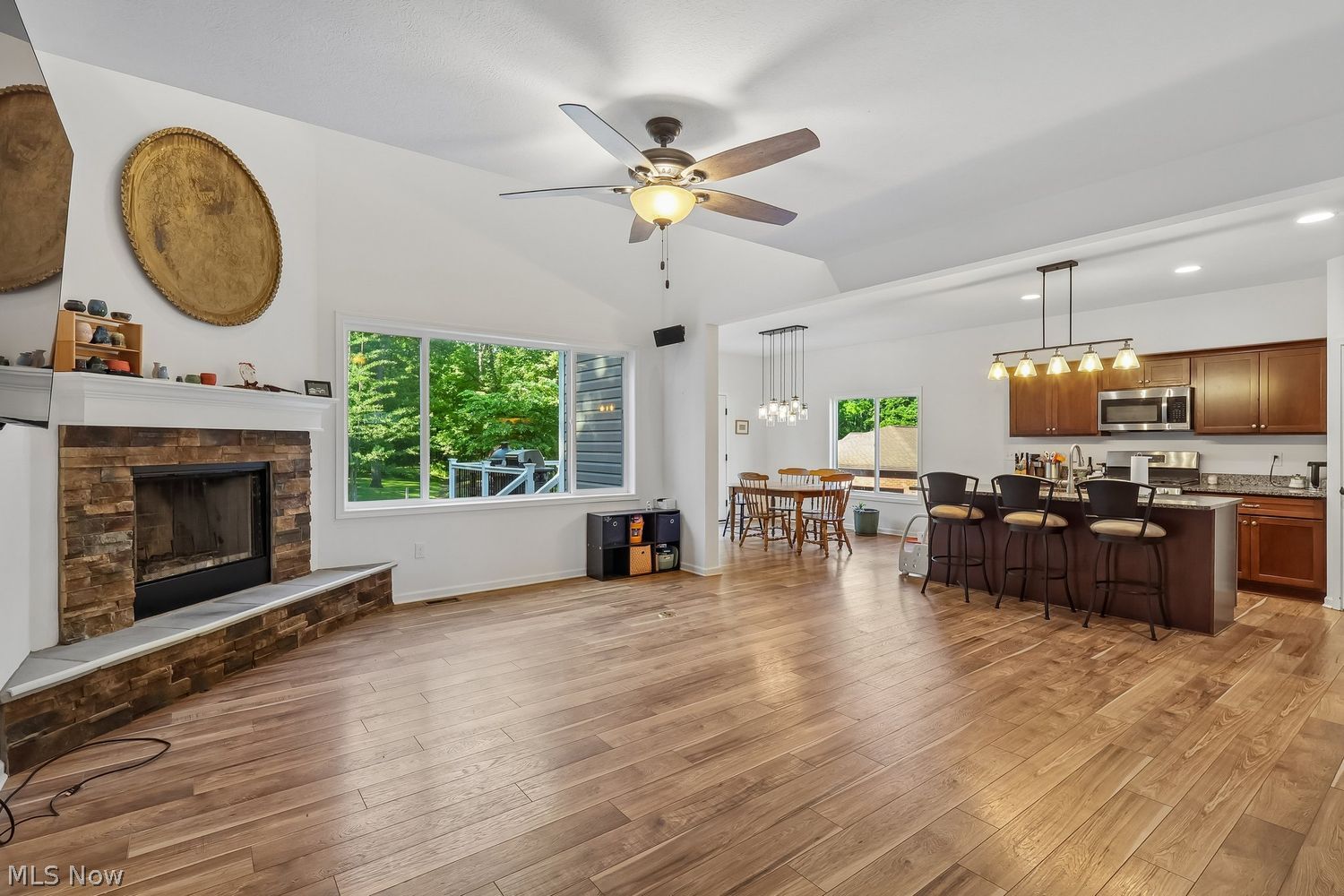 11736 Valley View Road Northfield, OH 44067 - Photo 9 of 42