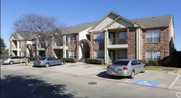 $1,358 | 601 East Ash Lane, Euless, TX 76039