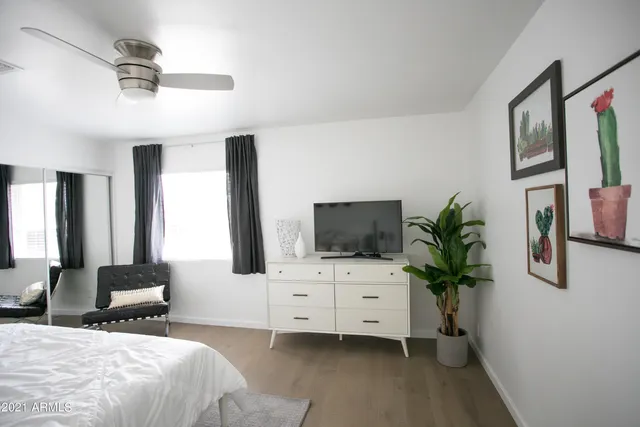 $950,000 | 8614 East Monterey Way, Scottsdale, AZ 85251