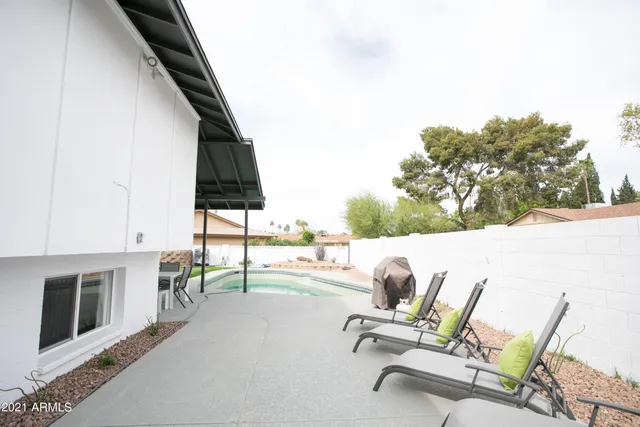 $950,000 | 8614 East Monterey Way, Scottsdale, AZ 85251