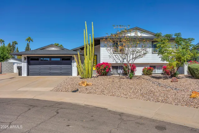 $950,000 | 8614 East Monterey Way, Scottsdale, AZ 85251