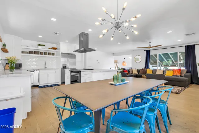 $950,000 | 8614 East Monterey Way, Scottsdale, AZ 85251